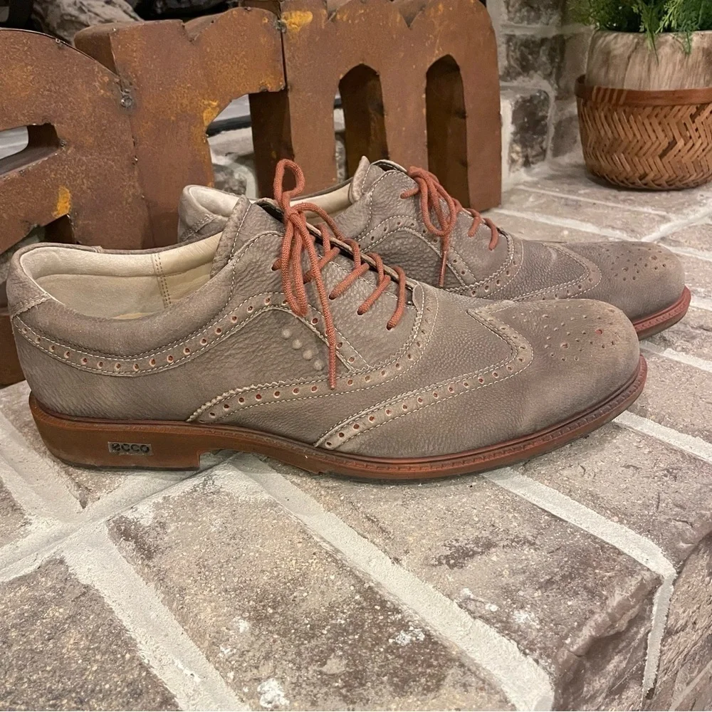 ECCO Men's Taupe Wingtip Tour Hybrid Golf Shoes Size 10.5